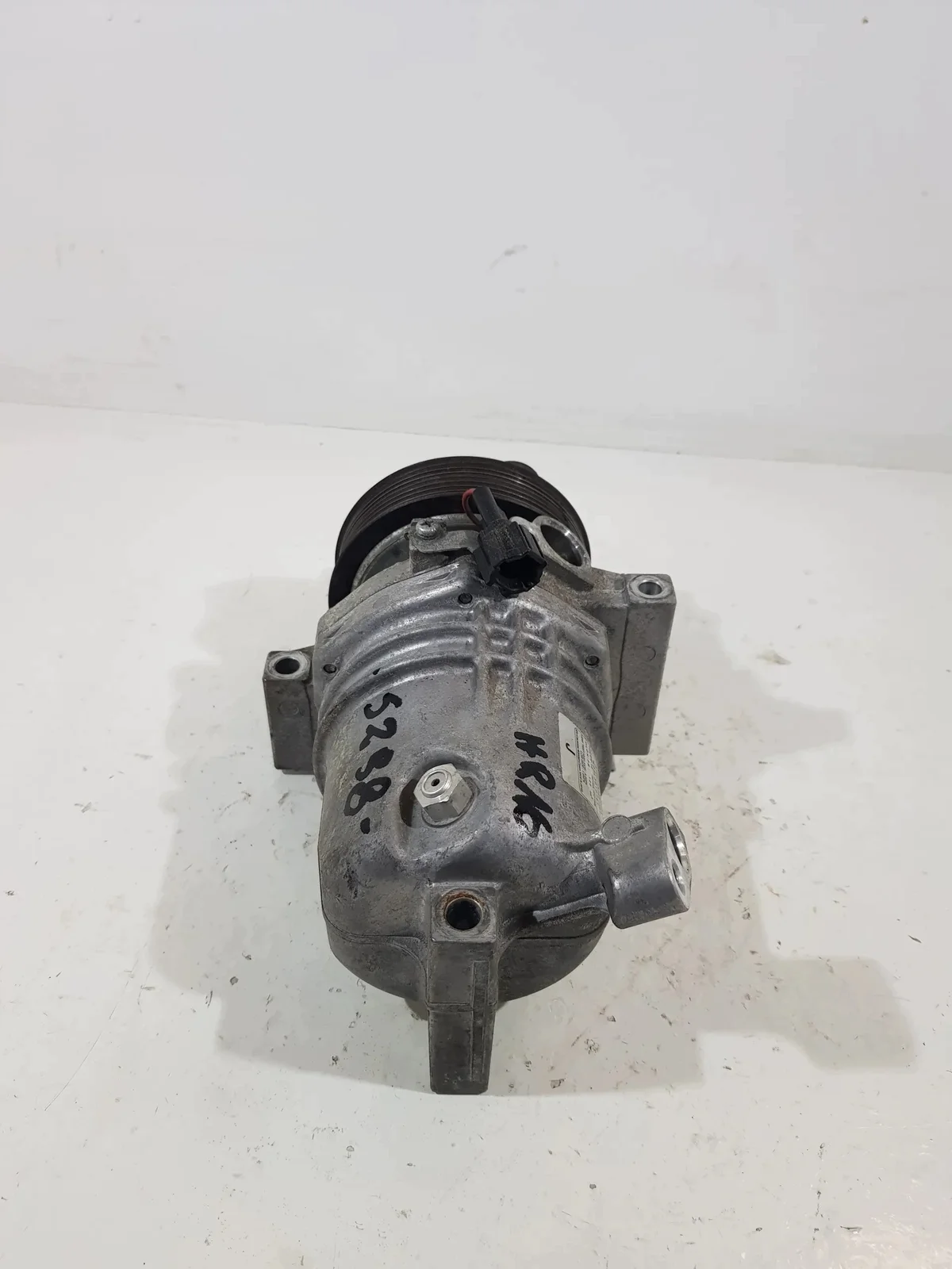 Klimakompressor 92600-CJ73A Nissan Micra III Qashqai J10 1.6 image 3