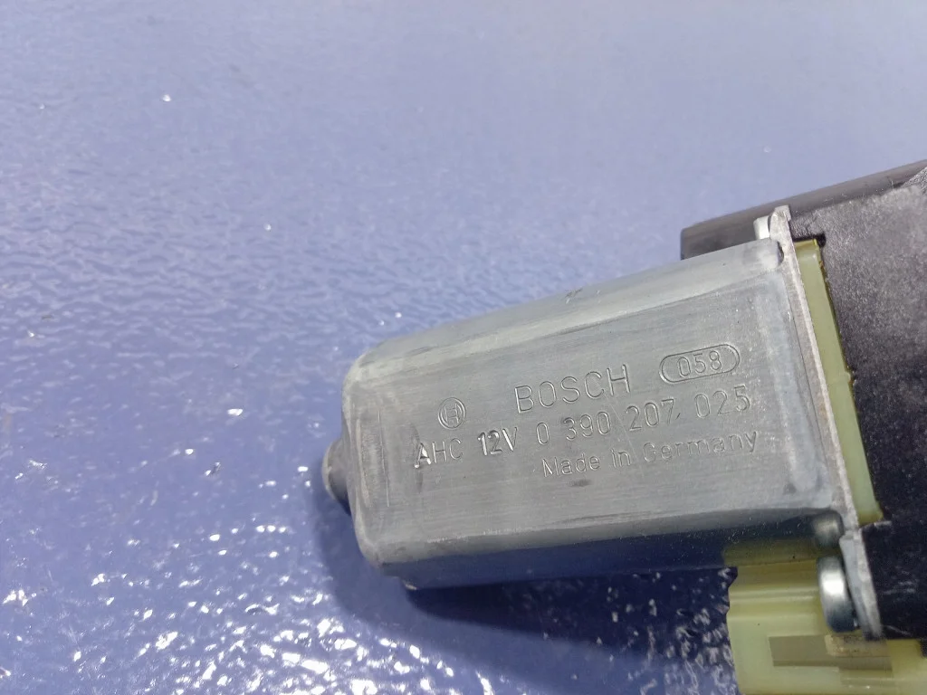 Sitzverstellmotor hinten links Porsche Panamera 971 971886315 image 7