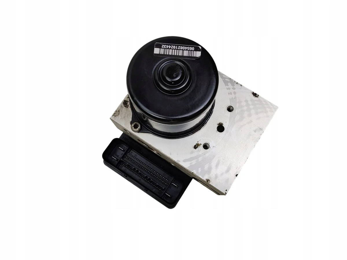 ABS pomp regeleenheid Volvo XC90 I S60 I V70 III XC70 II S80 III P08671225