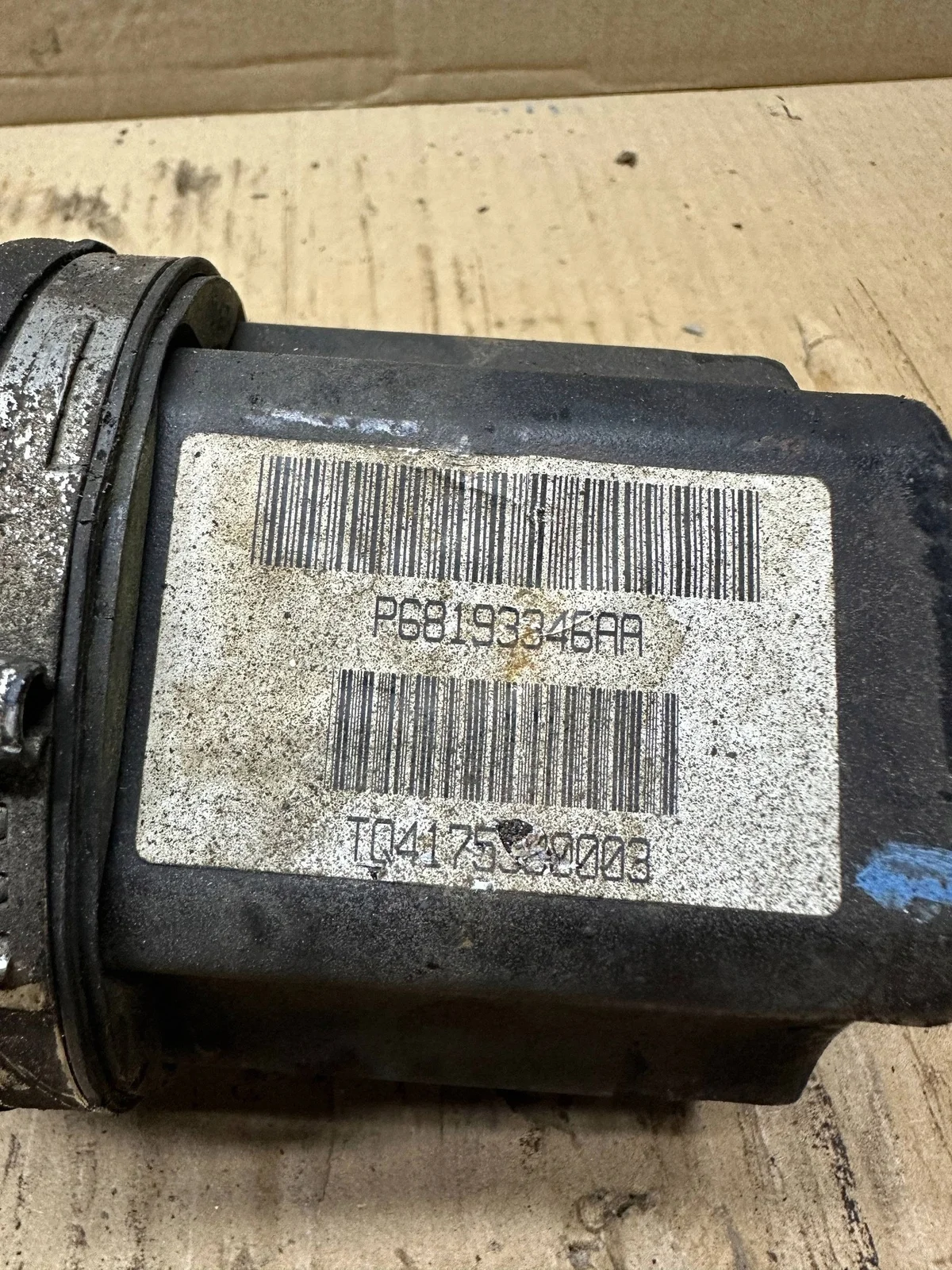 Demi-arbre de transmission avant Fiat Freemont 68193346AAVAR