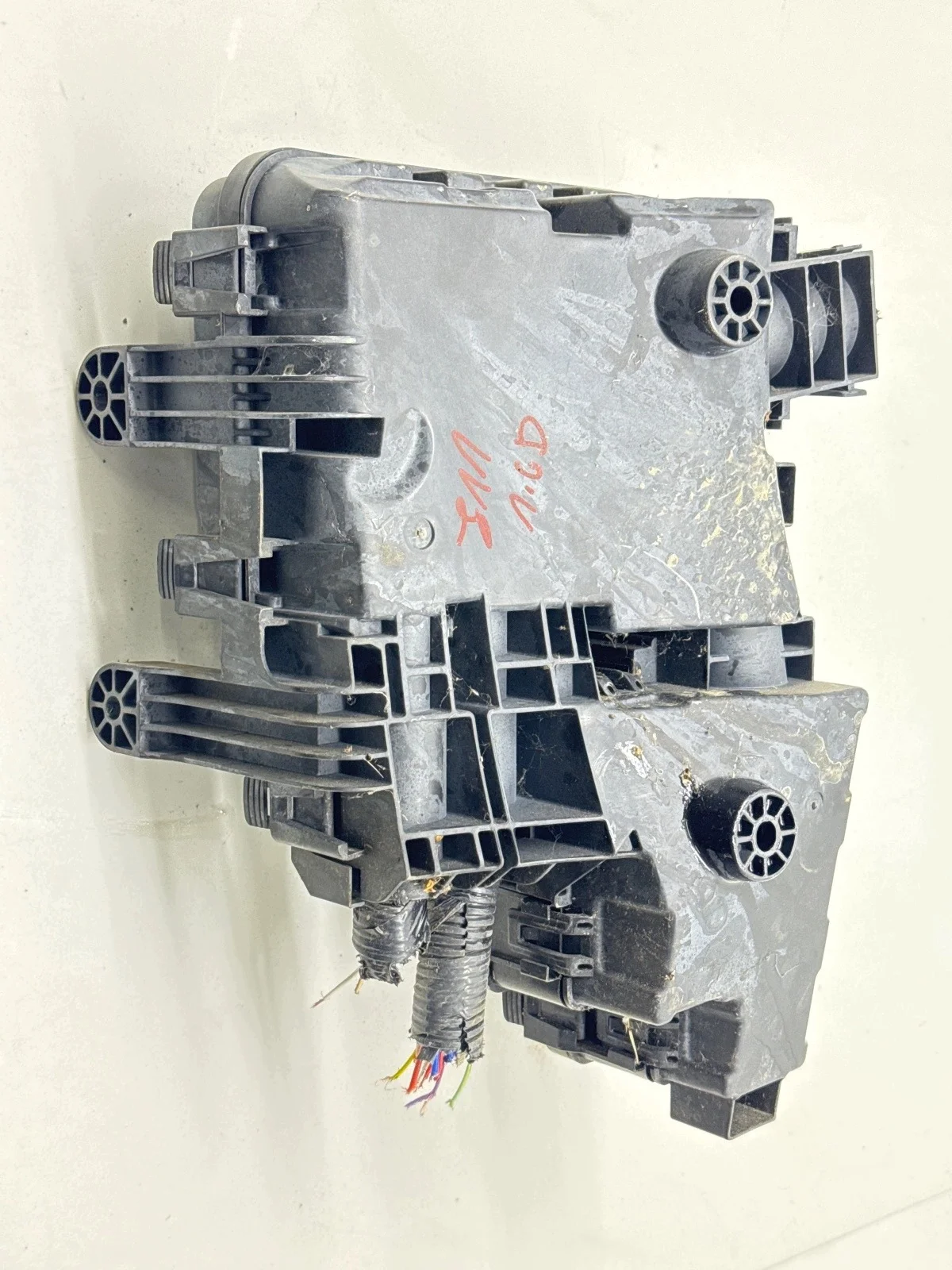 Boîtier fusibles Nissan Qashqai J11 284B75NA0A