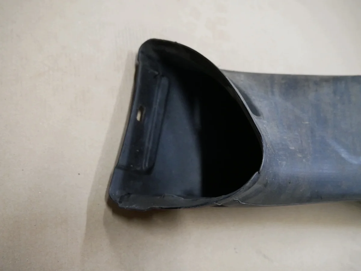 BMW E60 E61 Lufteinlass M-Paket 7896588 image 3