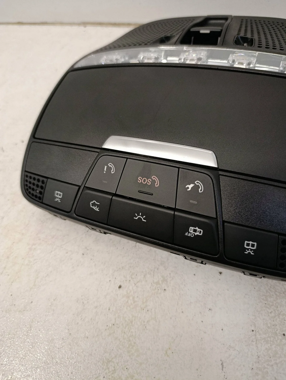Luz interior Mercedes Clase C W205 A0009018703 image 4