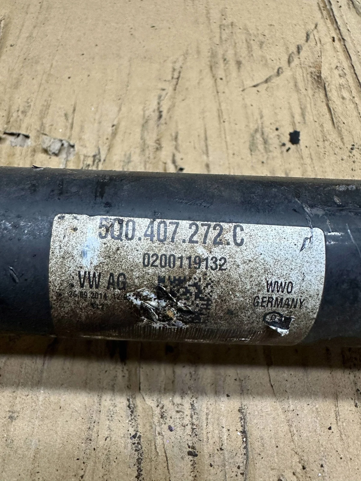 Demi-arbre de transmission Volkswagen Golf VII 5Q0407272CVAR