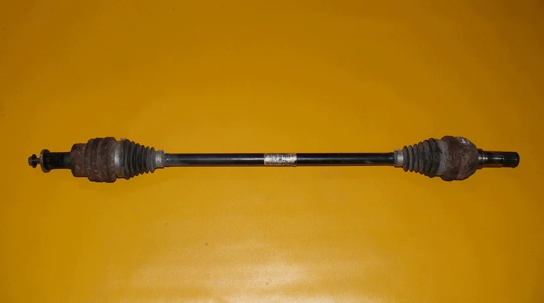 Drivaxel vänster Volvo XC90 I P30651528