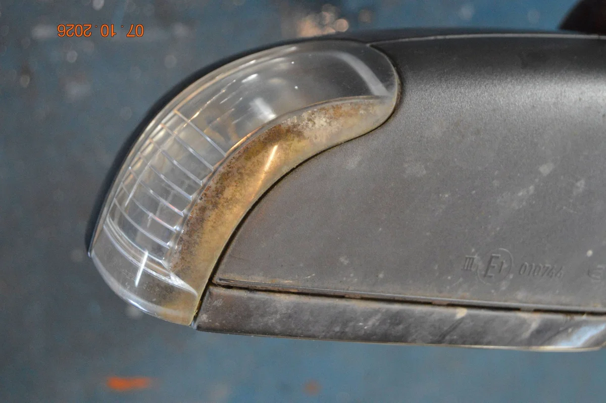 Right Wing Mirror Volkswagen Touran I E1010744 image 10