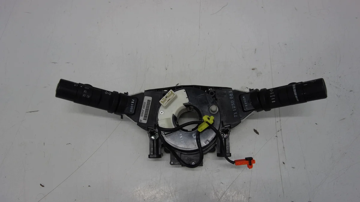 Manöverspak Nissan Qashqai J10 25560-JD003