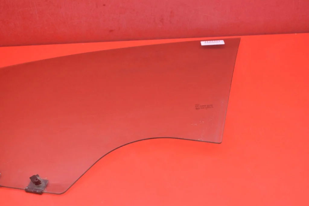 Dacia Sandero Seitenfenster vorne links image 3