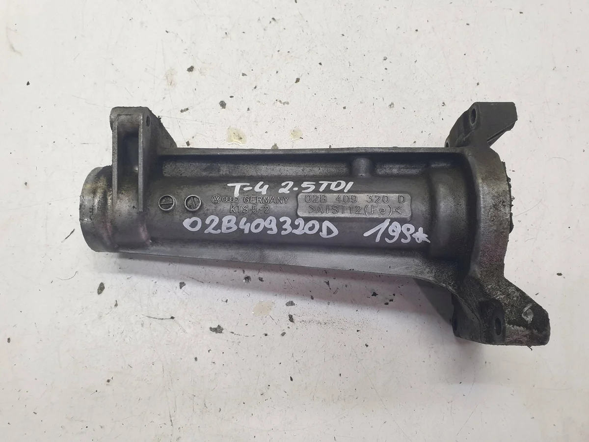 Demi-arbre VW Transporter T4 2.4 D 02B409320D