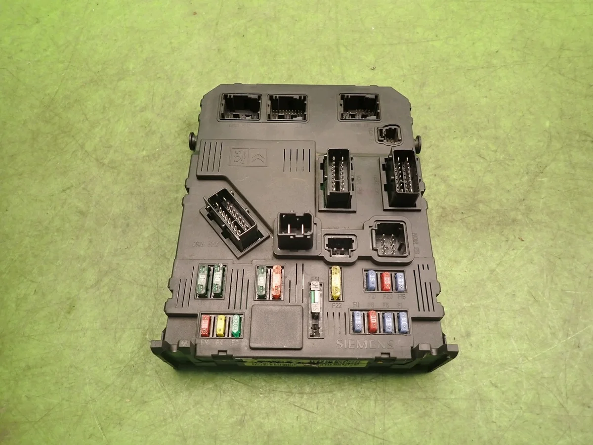 BSI Module Peugeot 1007 S118085400A