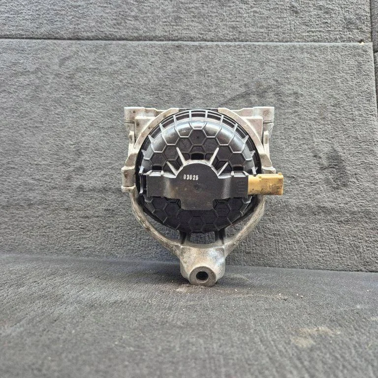 Audi Q7 Q8 Suporte do motor 4M0199372HC image 7