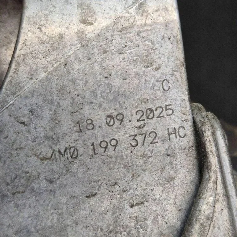 Audi Q7 Q8 Suporte do motor 4M0199372HC image 9