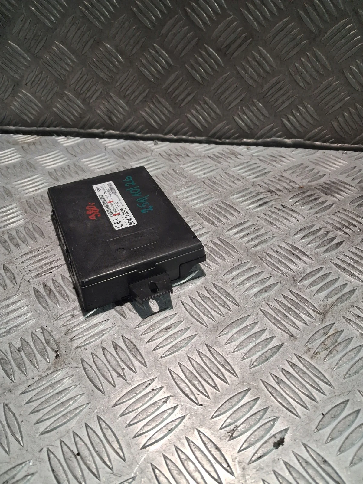 Control Unit 284B15166R Renault Twingo Z.E. image 5