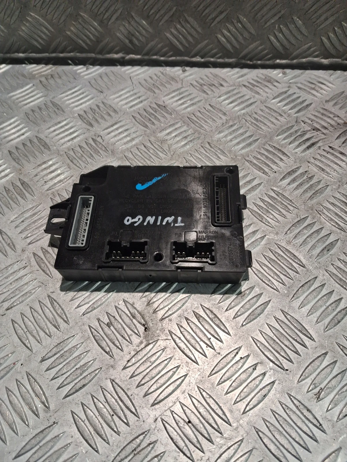Control Unit 284B15166R Renault Twingo Z.E. image 6