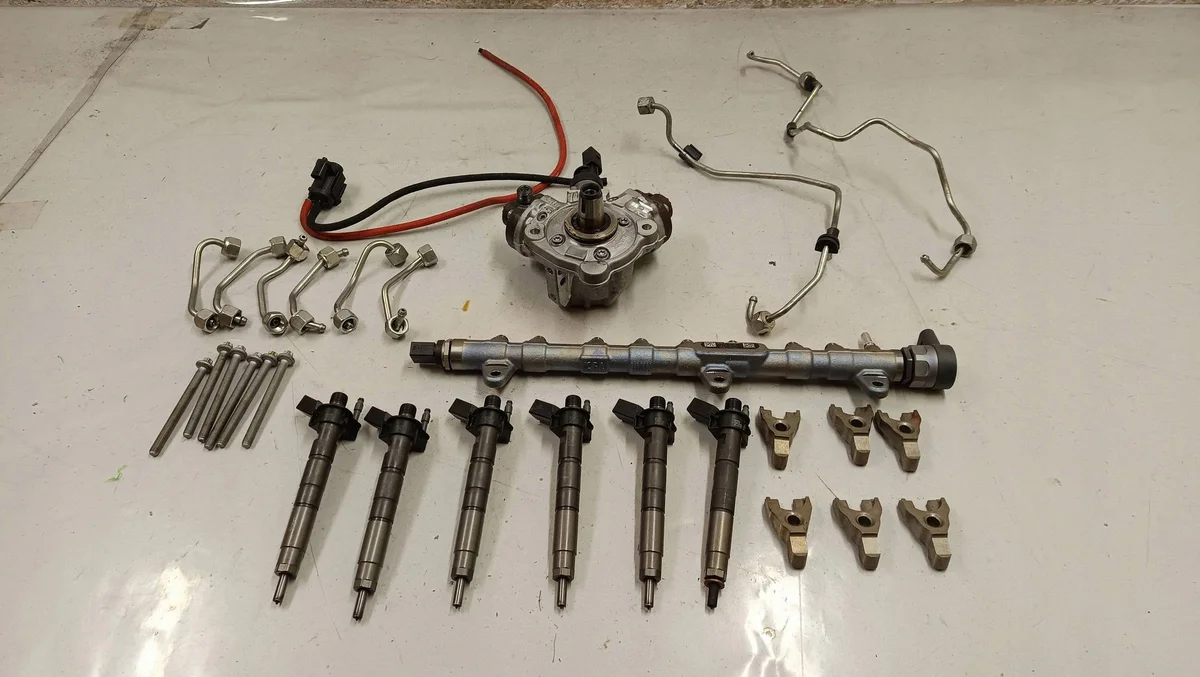 Einspritzsystem BMW 5 G30 G31 G38 8571569