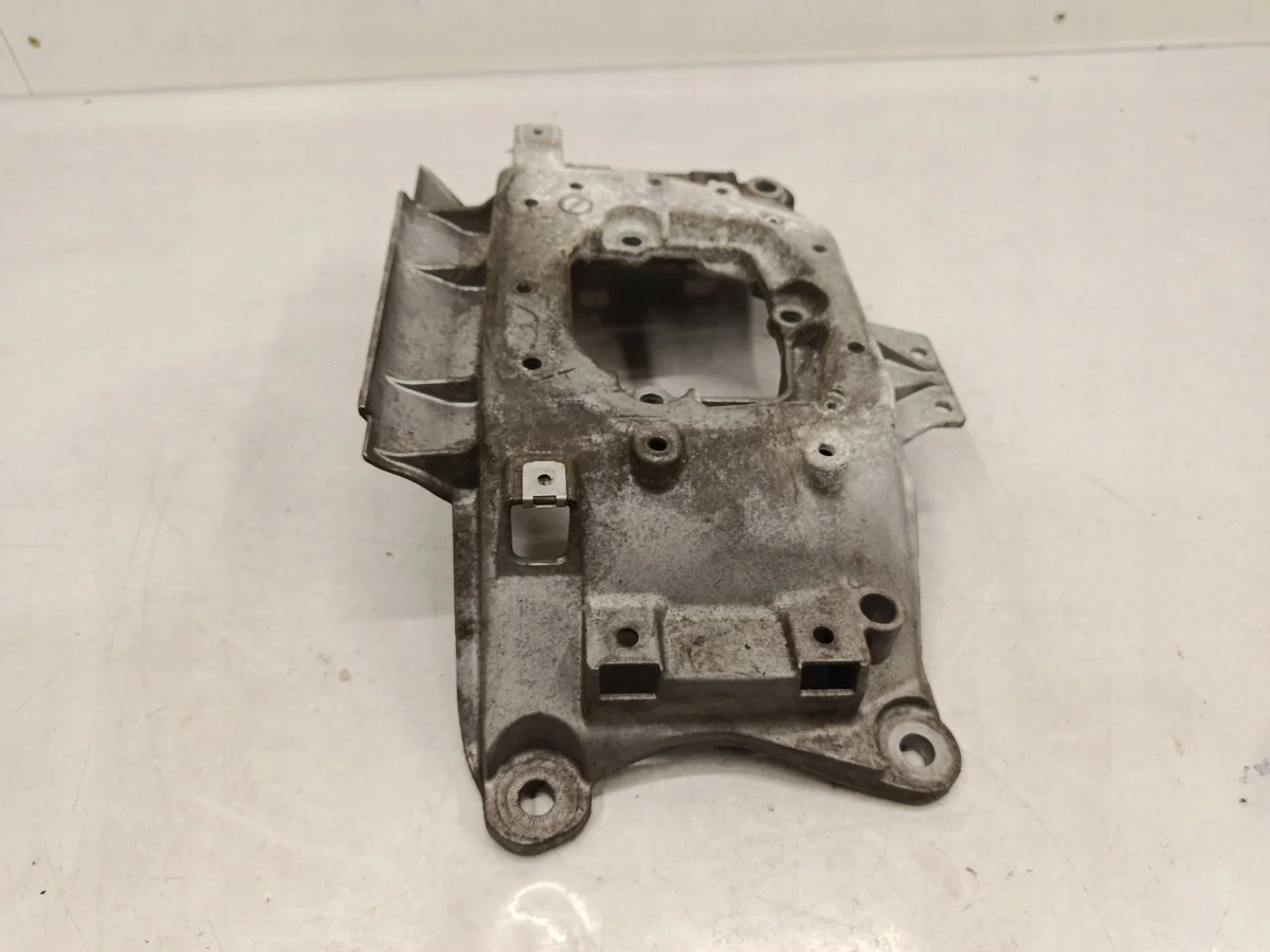 Porsche 95B Macan Suporte de Motor 95B399263 image 4