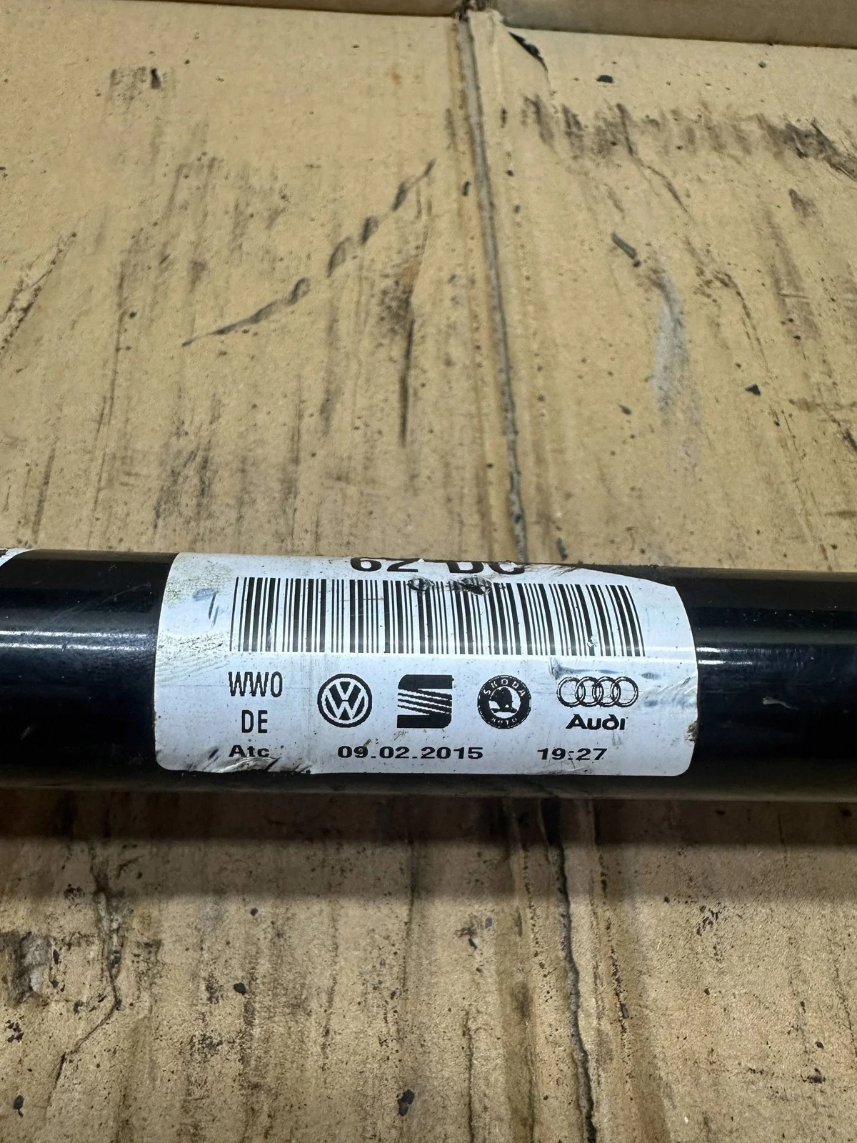 Demi-arbre de transmission avant Volkswagen Up 1S0407762DVAR