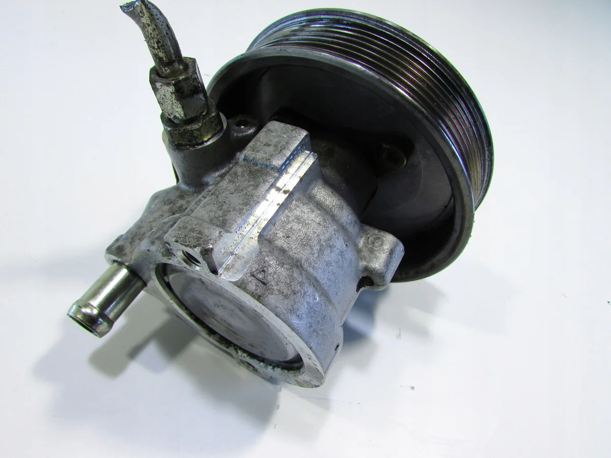 Renault Espace IV Power Steering Pump 8200319066 image 3