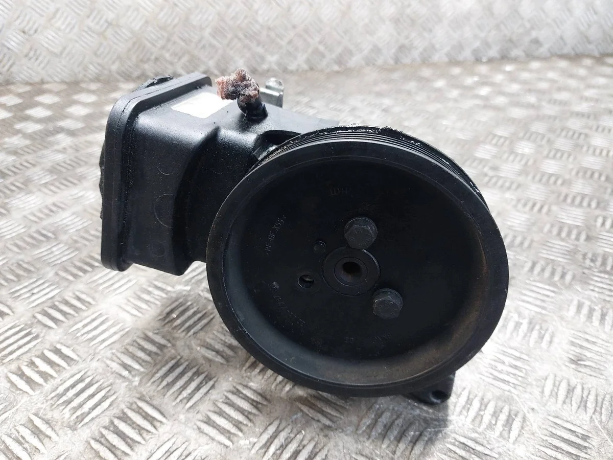 Ohjaustehostimen pumppu BMW E46 320d 2.0D M47 20DM47ID241135 image 3