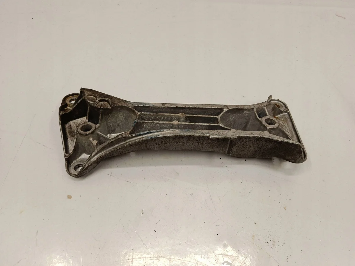 Tukirauta vaihdelaatikolle BMW Z4 G29 3.0 6877097