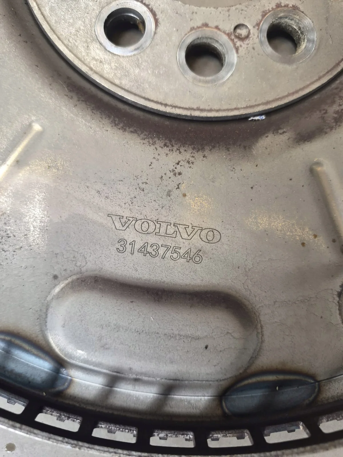 Flywheel Volvo XC90 XC60 S60 V60 S90 V90 2.0 D4 D5 31437546