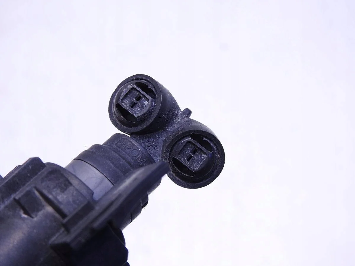 Audi 8K0955101B Headlight Washer Nozzle image 3