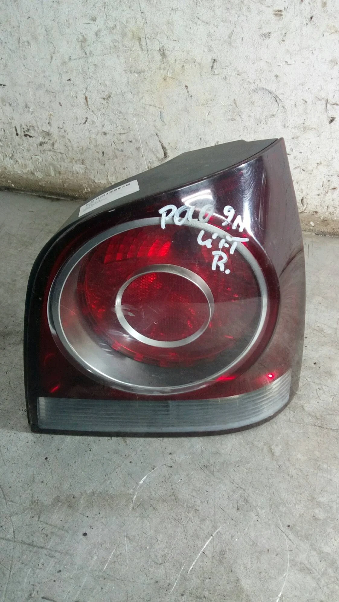 Luz trasera derecha Volkswagen Polo 9N 965348