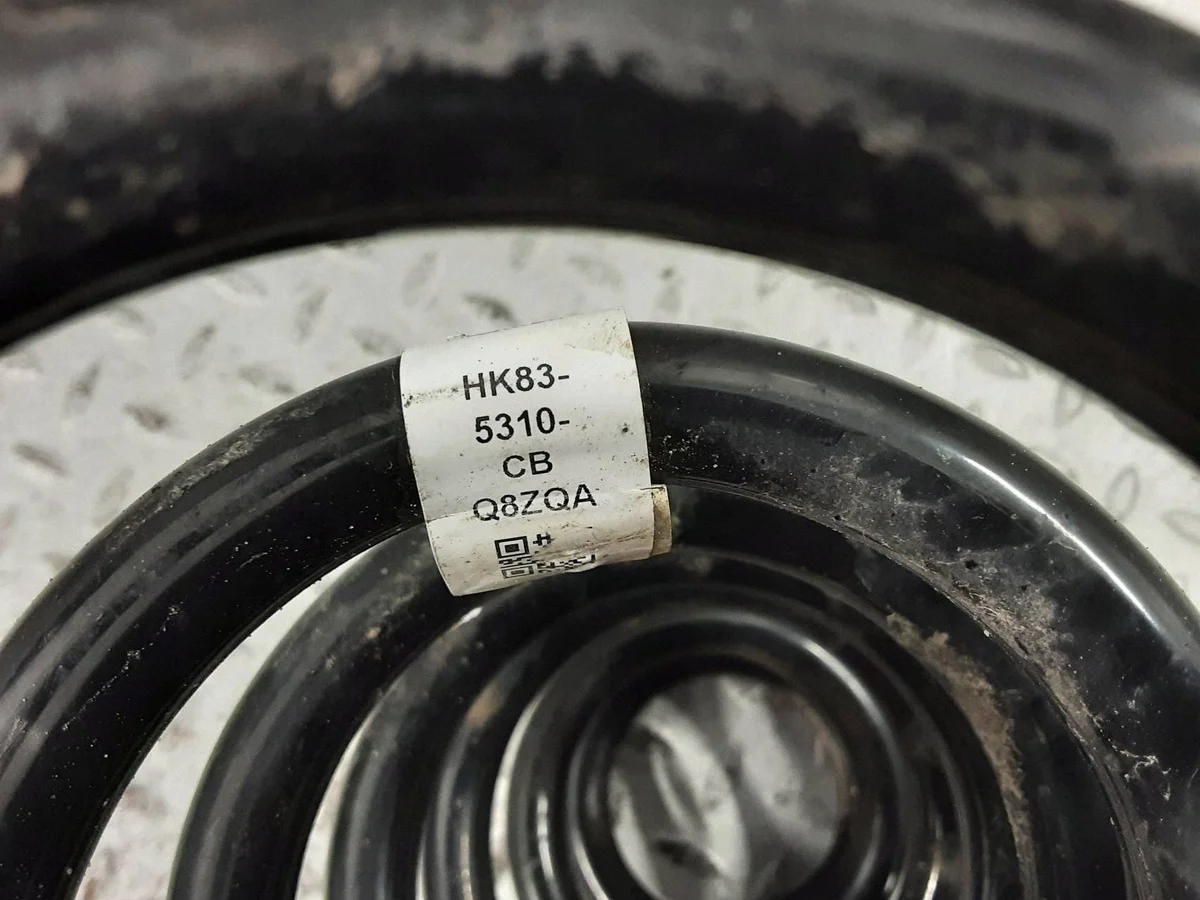 Front Coil Spring Jaguar F-Pace HK835310CB image 5