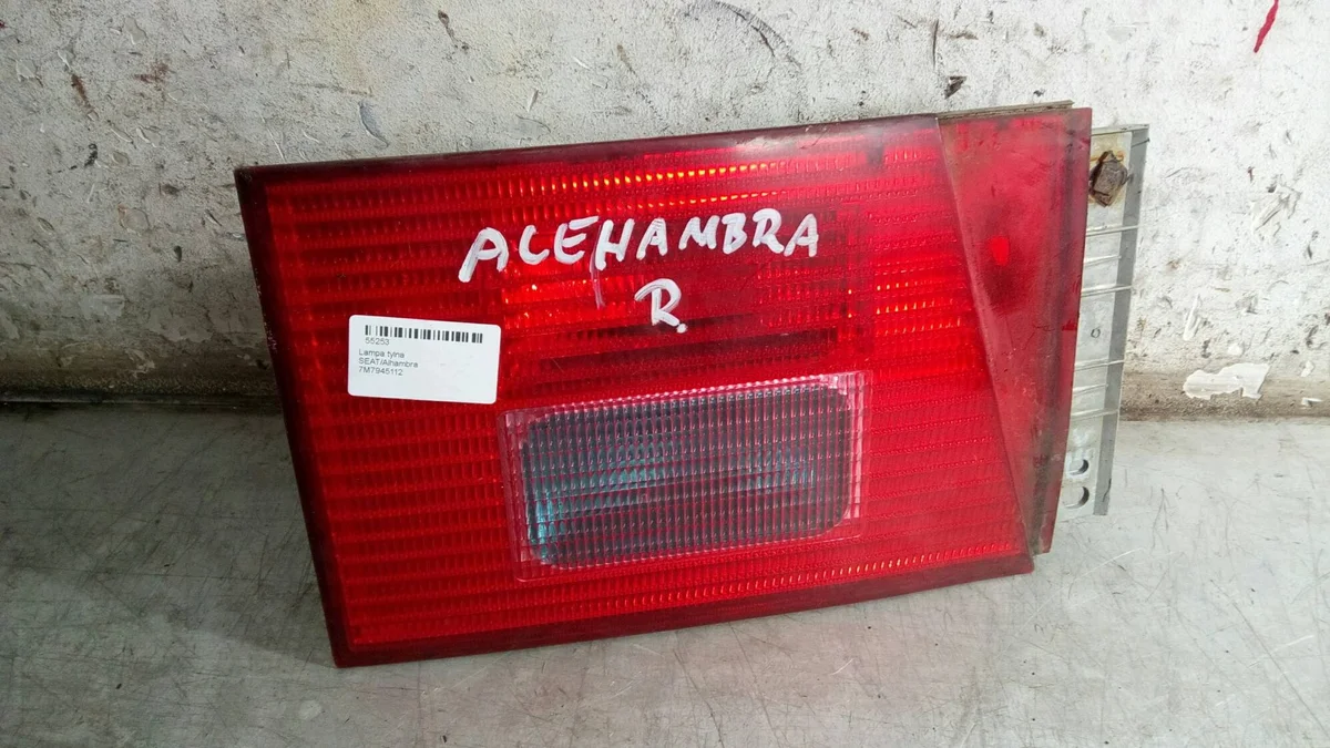 SEAT Alhambra Rear Right Tail Light 7M7945112