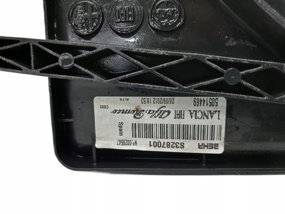 Alfa Romeo Giulietta Jäähdyttimen Tuuletin 50514469 image 3