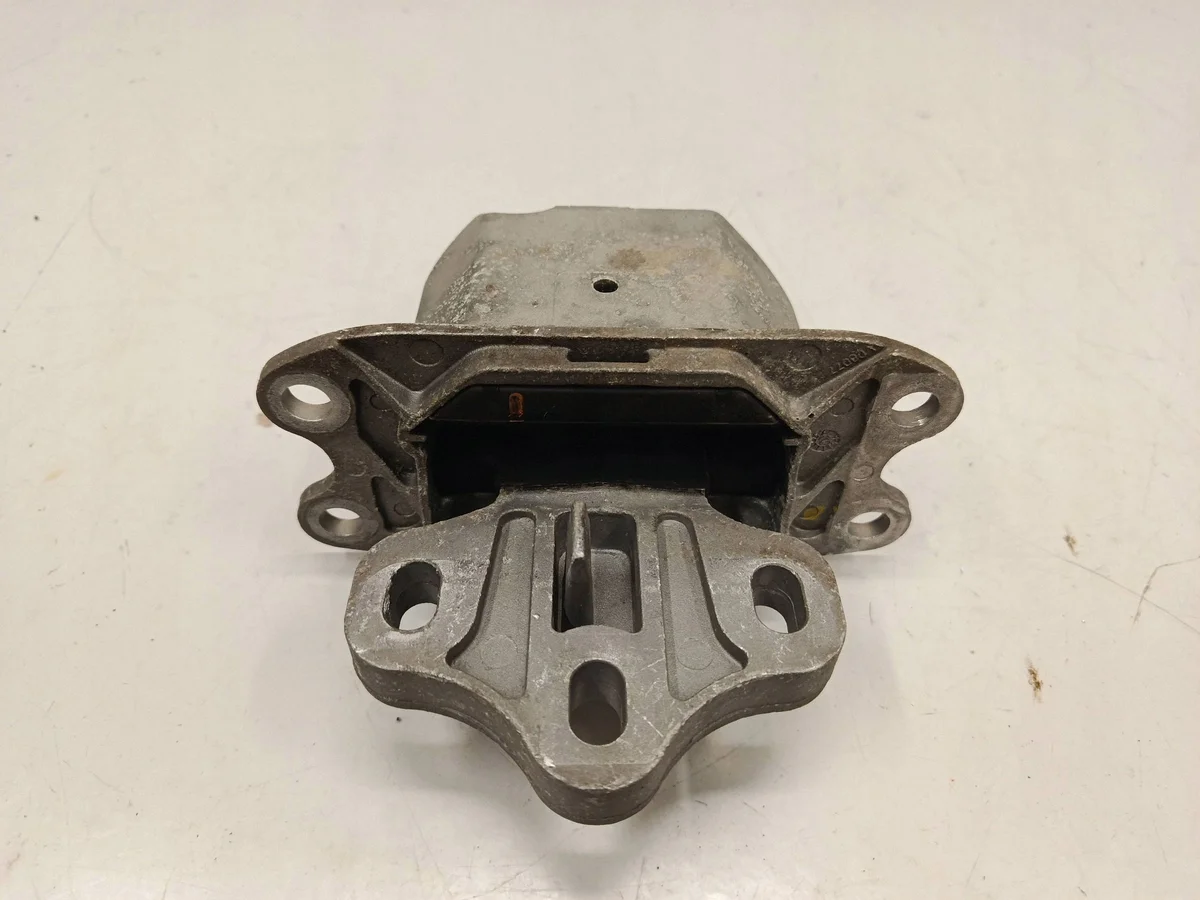 Gearbox Mount BMW 2 F44 Gran Coupé X2 F39 6886197