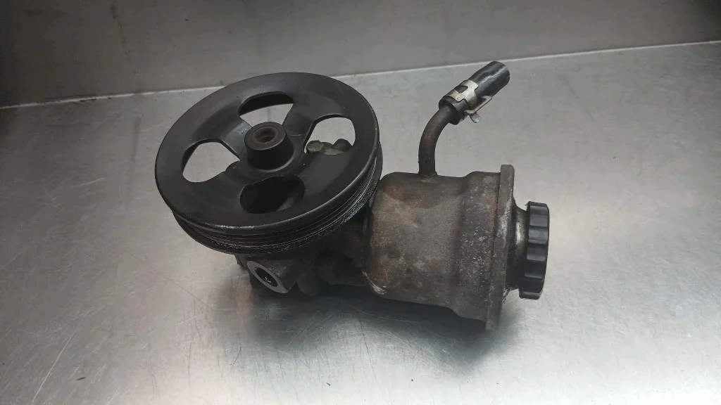 Pompe direction assistée Toyota Yaris 1.0B W9F30317