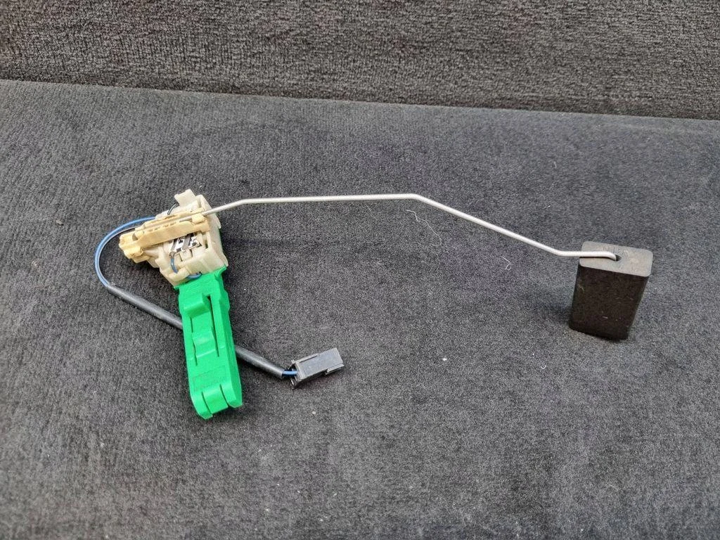 Audi A6 C5 4B Kraftstoffmengenteiler 4B0919673AC