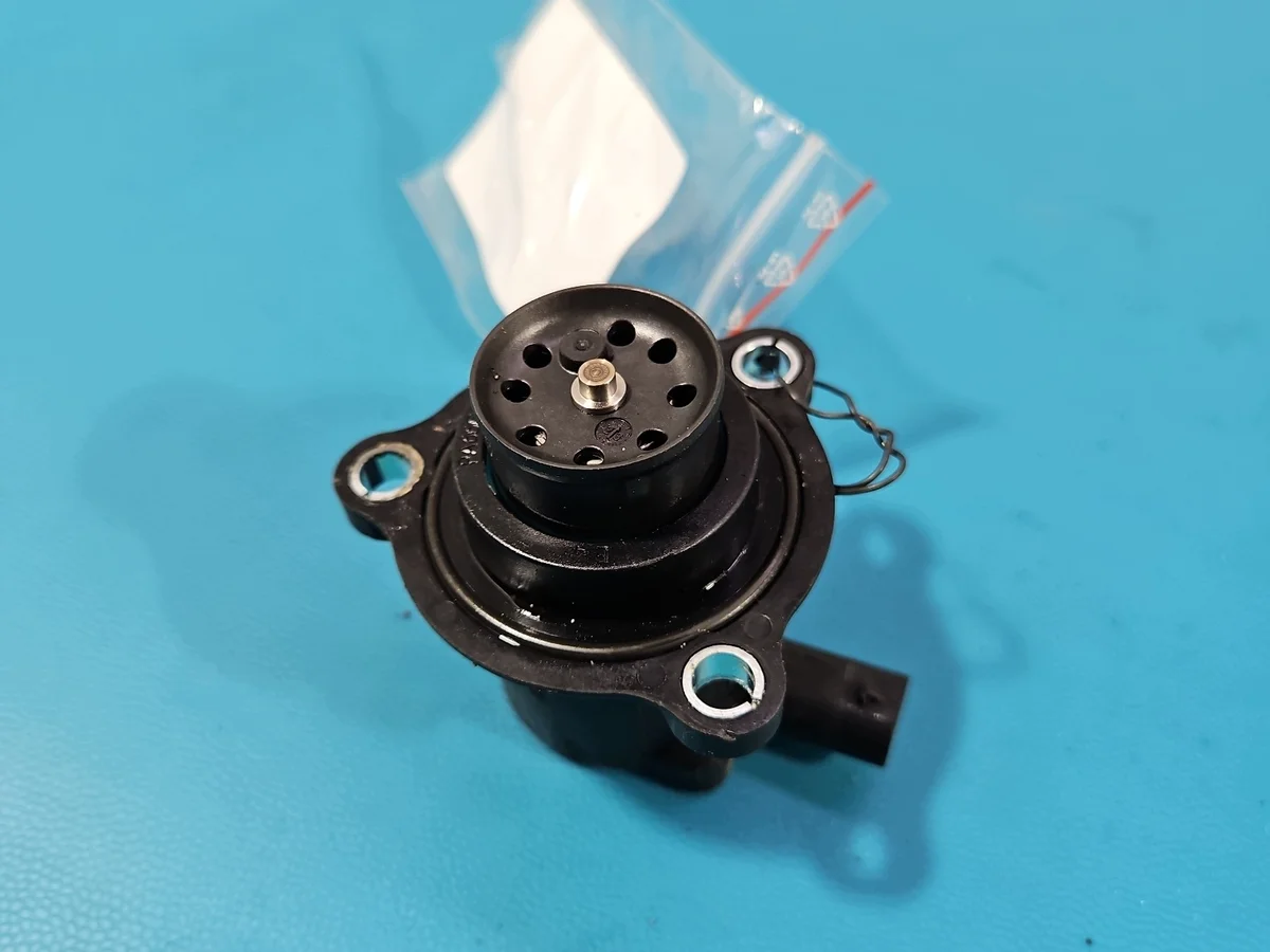 VW T-Roc Klep 2.0 TFSI 06N145710B
