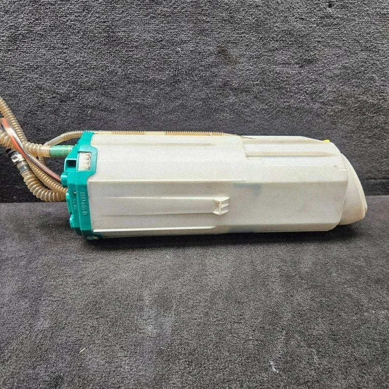 Pompe à carburant Audi A8 S8 D3 4E 228236 image 3