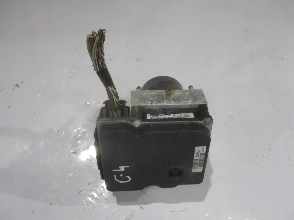 ABS pomp regeleenheid Citroen C4 1.6 VTI CIC481