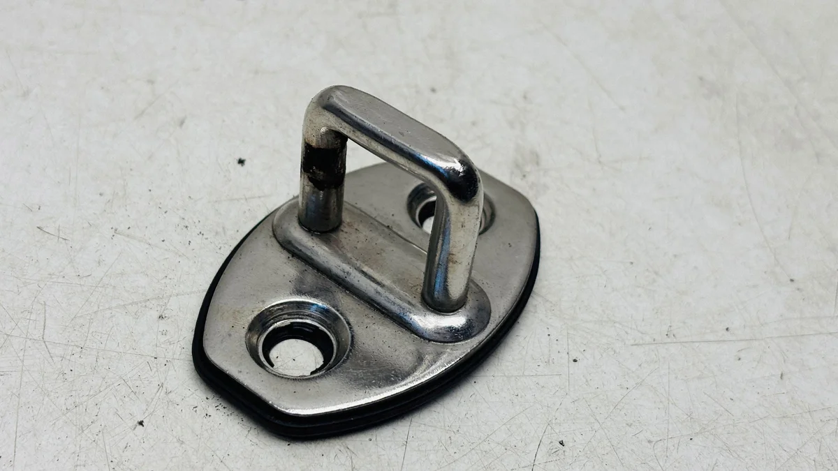 7N0837033 Loquet de porte arrière Volkswagen Sharan 2012