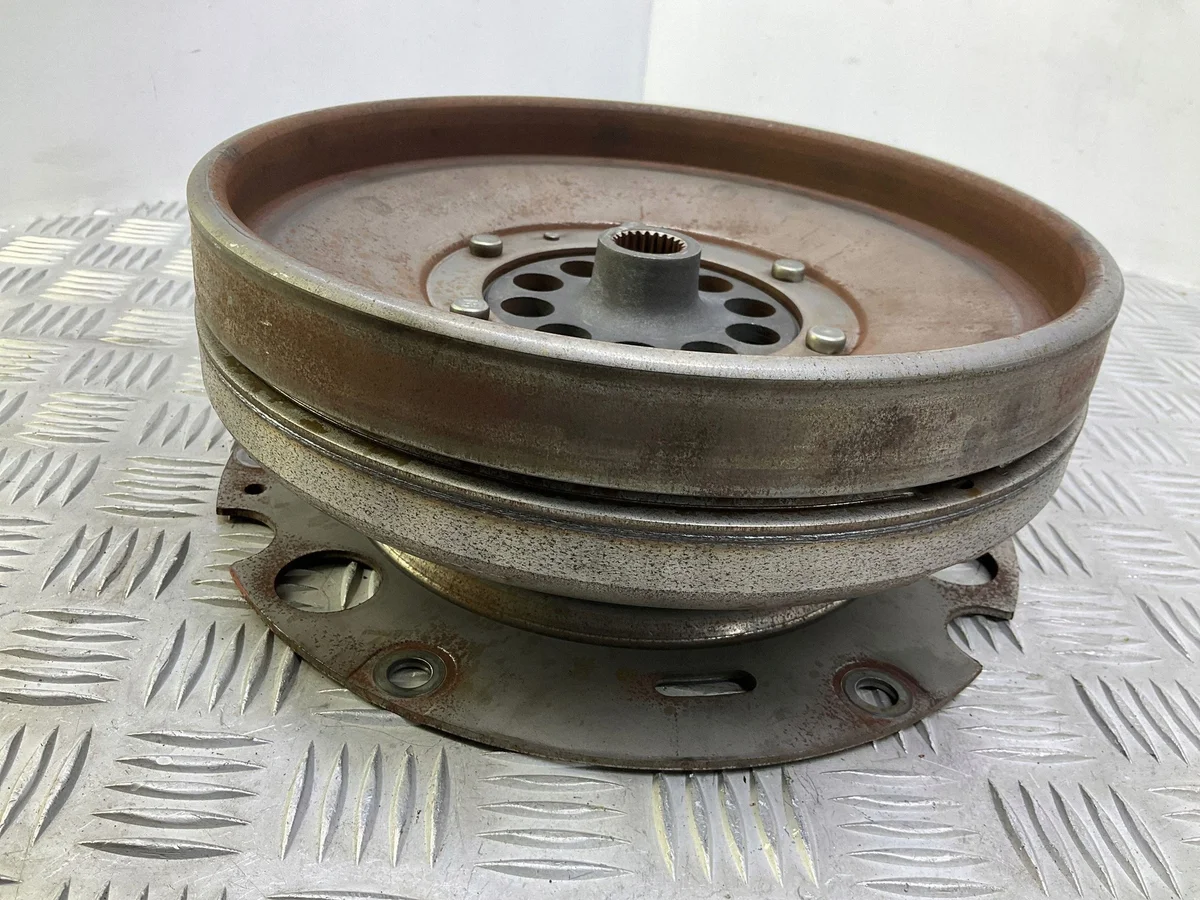 Dual Mass Flywheel Audi A4 B8 A5 2.0 TDI 0AW105317AH