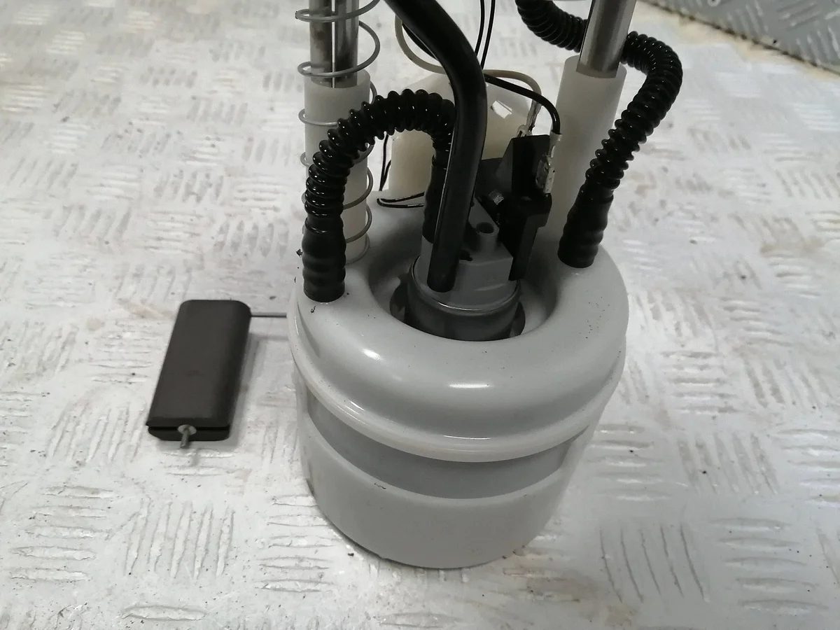 Pompe à carburant Nissan Micra K14 0.9 DIG-T MIP18941
