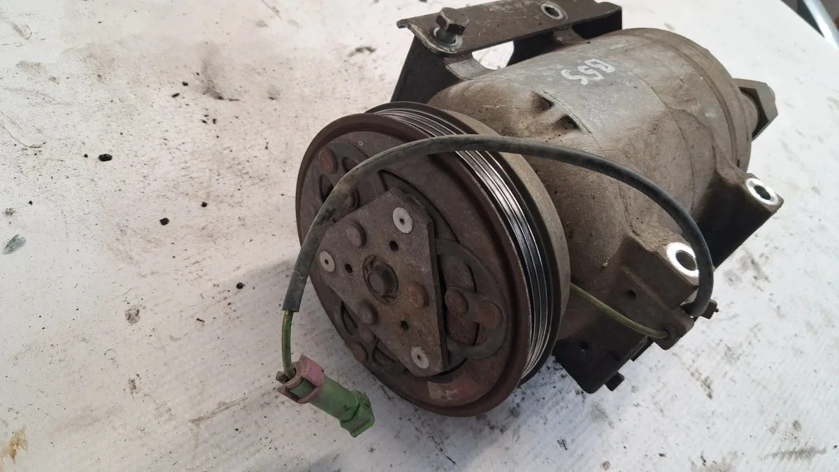 Klimakompressor VW Passat B5 1.8 20V 8D0260805D image 3