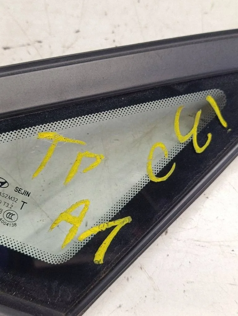 Hyundai i30 III 87820A5500A1 Dreiecksfenster hinten rechts image 5