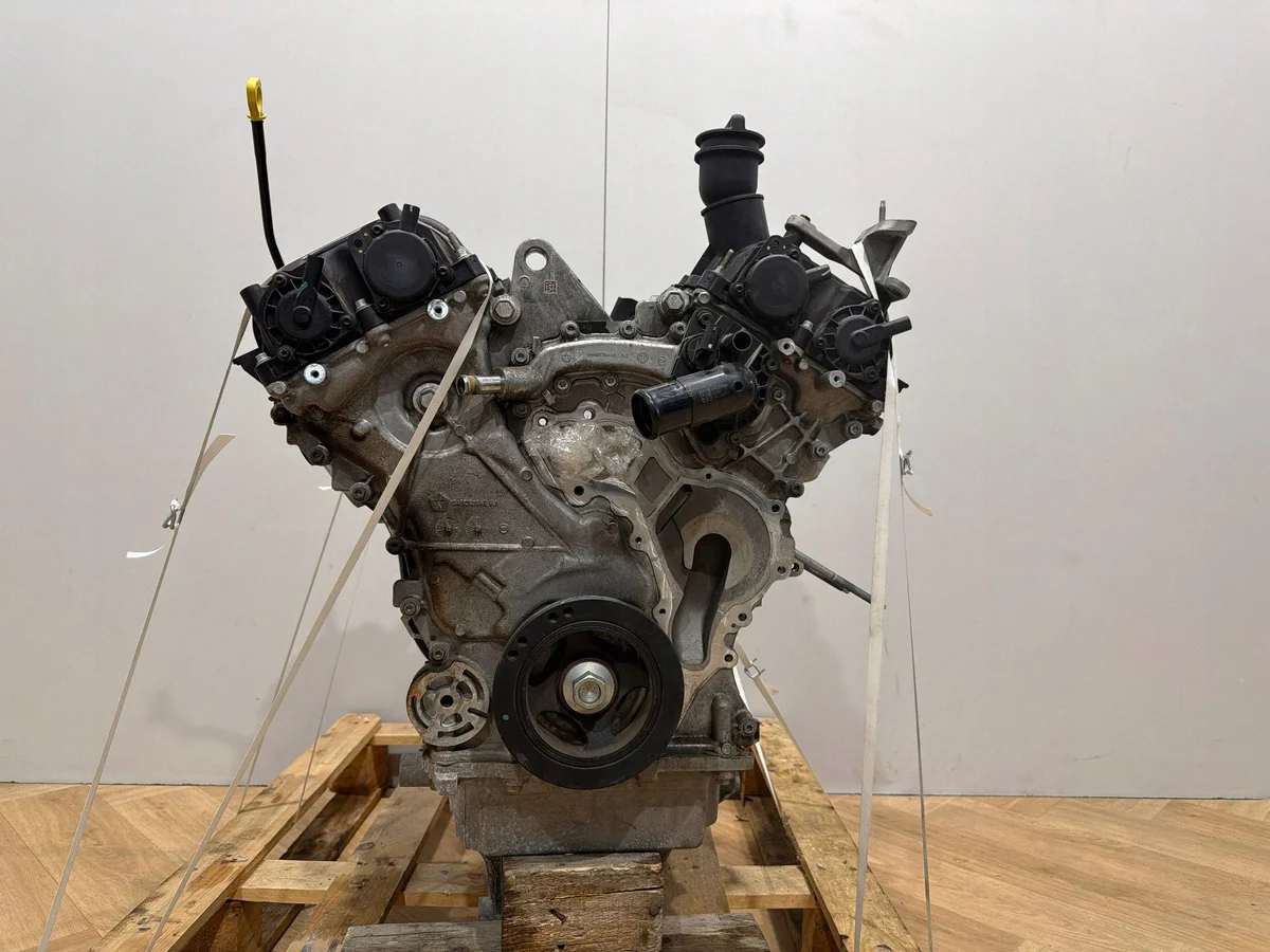 Moteur Jeep Grand Cherokee WL 3.6 Essence 04893939AE