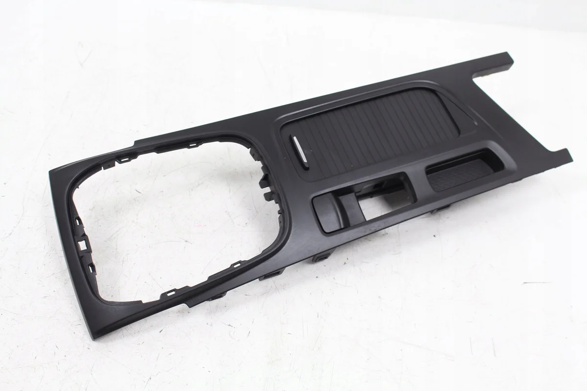 Compartimento túnel central Renault Mégane IV 969121990R
