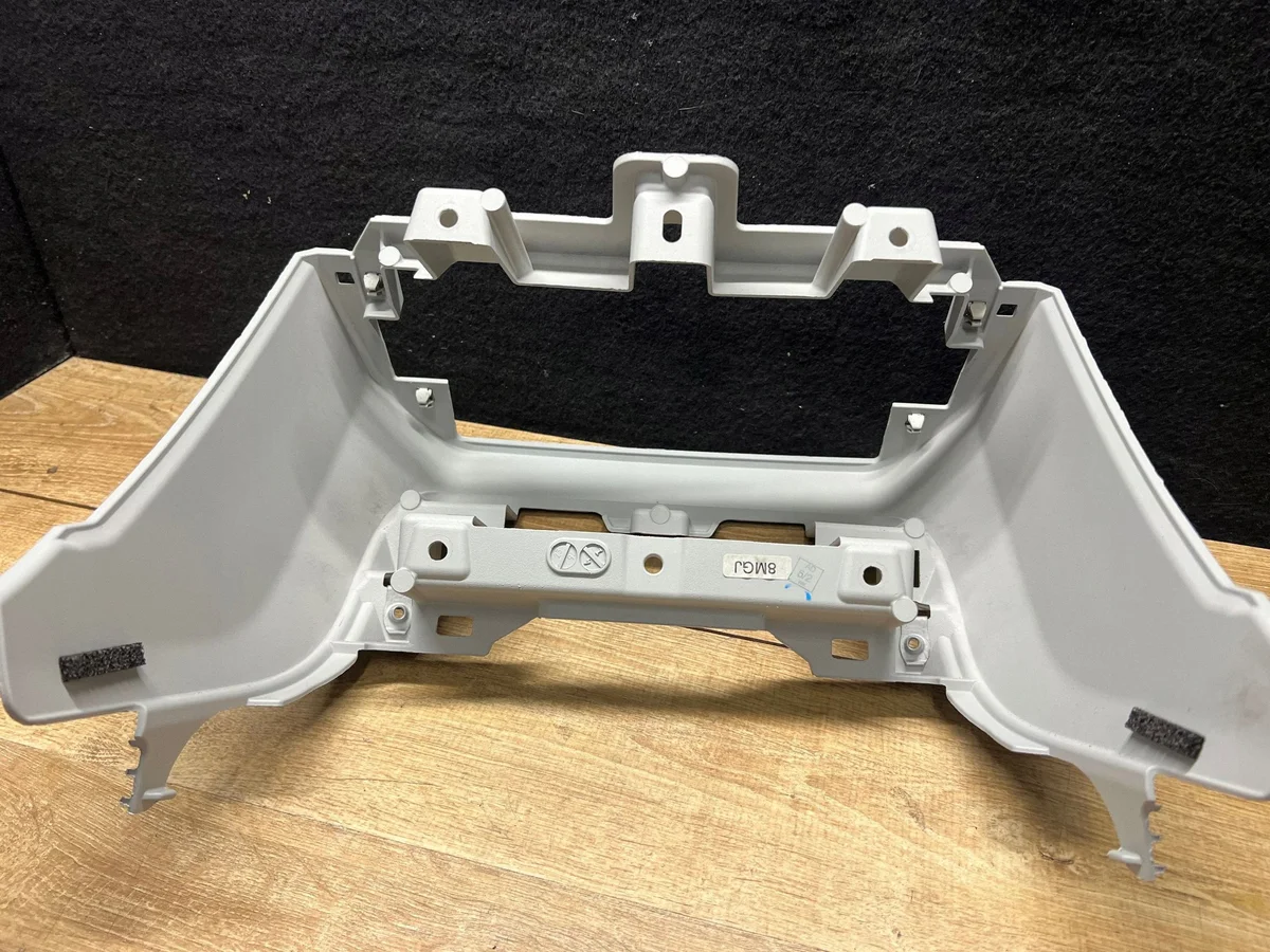 Land Rover Defender L663 L8B2045A54AE - Support de tableau de bord inférieur image 7