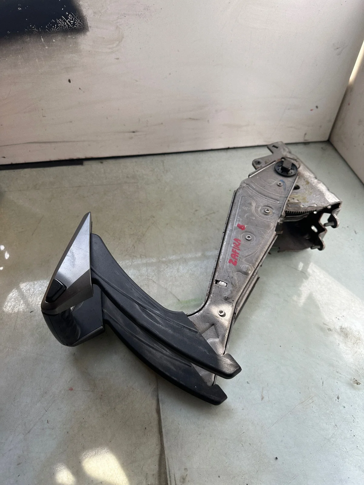 Palanca freno mano Opel Zafira B 456767