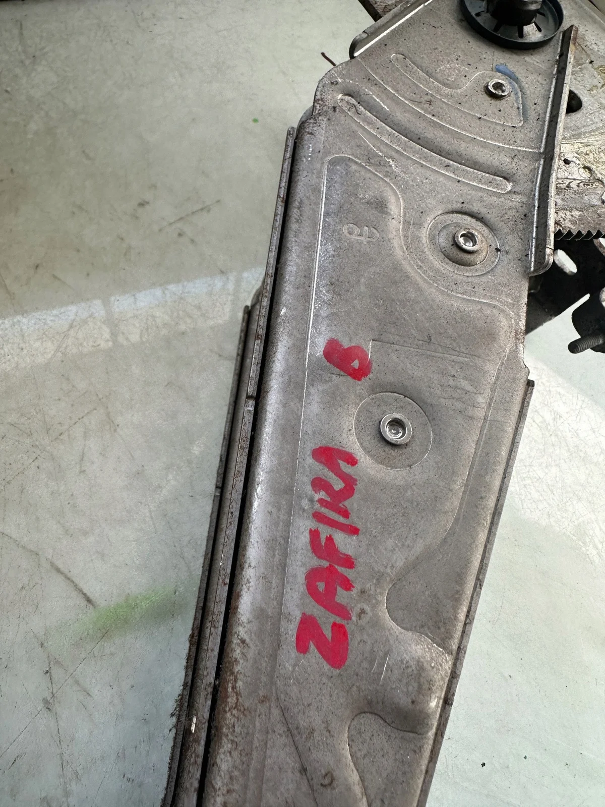 Opel Zafira B Leva Freno Mano 456767