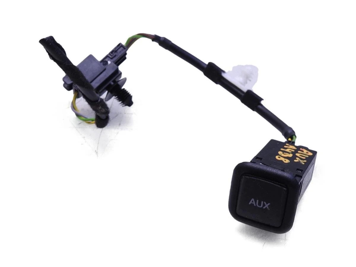 Audi A4 B8 Aux Socket 8K0035474B