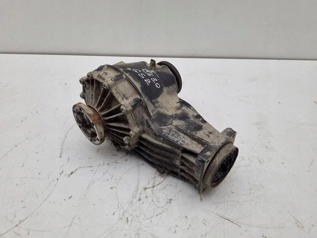 Takaperän alennusvaihteisto Audi A6 0AR500043C