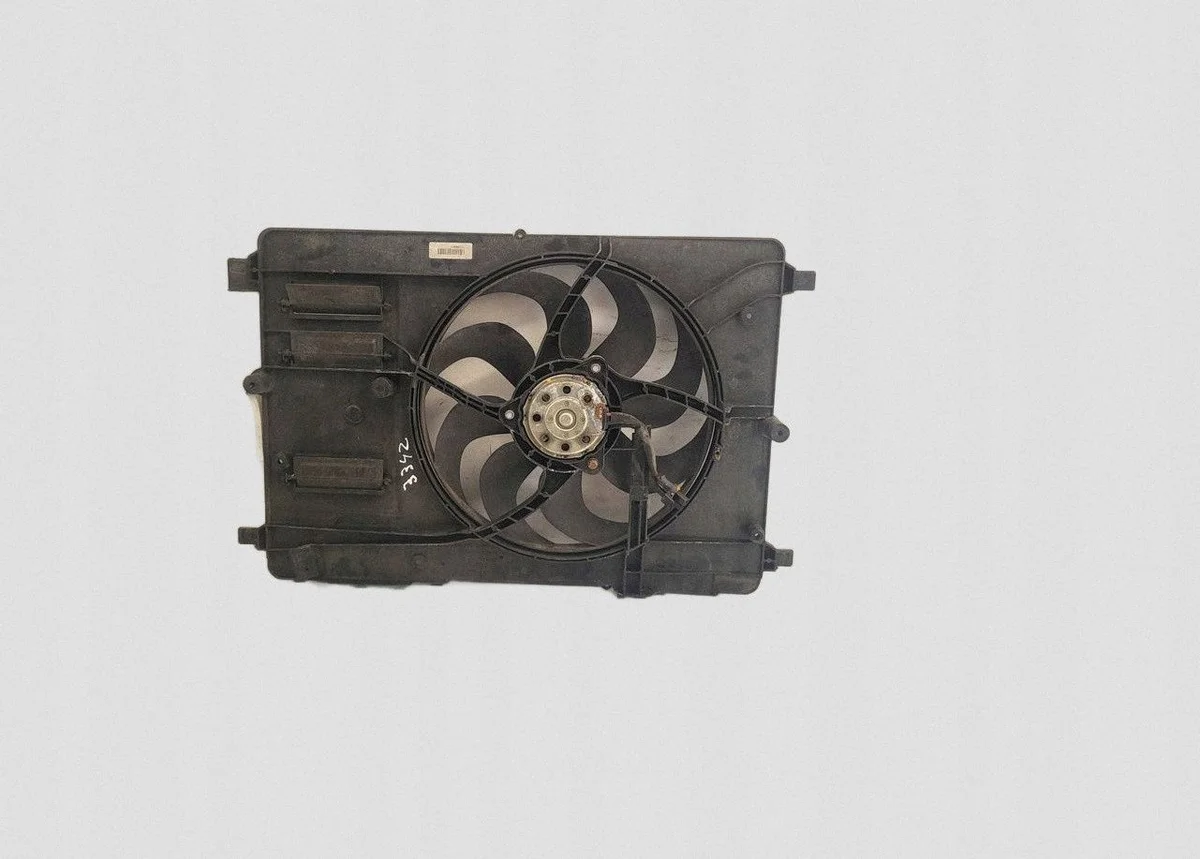 Radiator and Fan Assembly Volvo V60 2.0D 31686810
