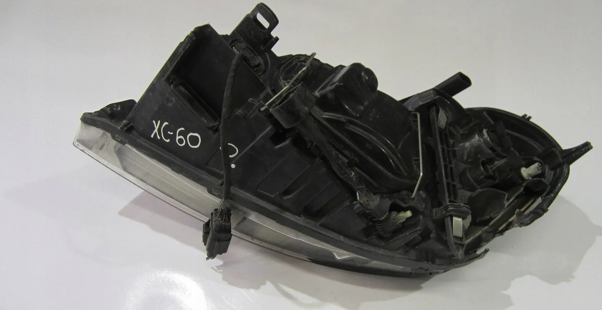 Volvo XC60 I Scheinwerfer rechts COE7241 image 10